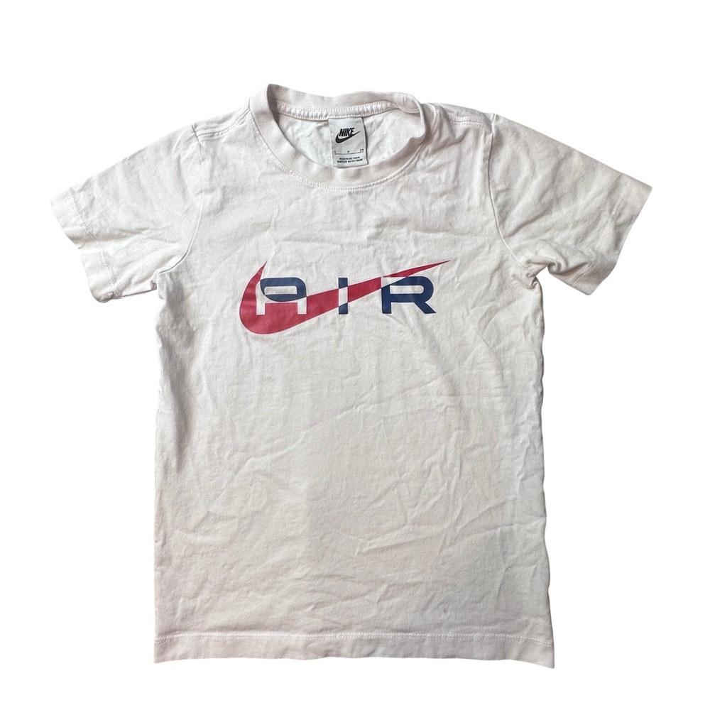 Nike T-Shirt Kids Small White Air Swoosh Graphic Tee FV2343-100 Sportswear